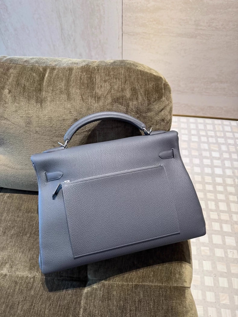 Hermès Kelly 42 Maxi Grey Togo Palladium Hardware - Image 2