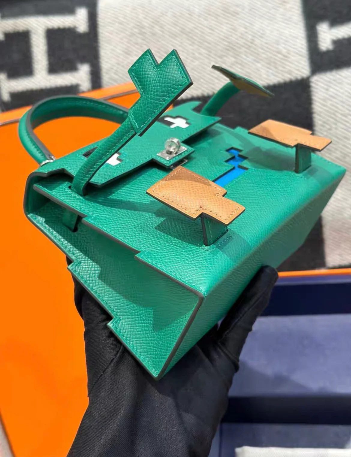 Hermes Kelly Picto Vert Vertigo & Gris Misty Epsom Palladium Hardware - Image 4
