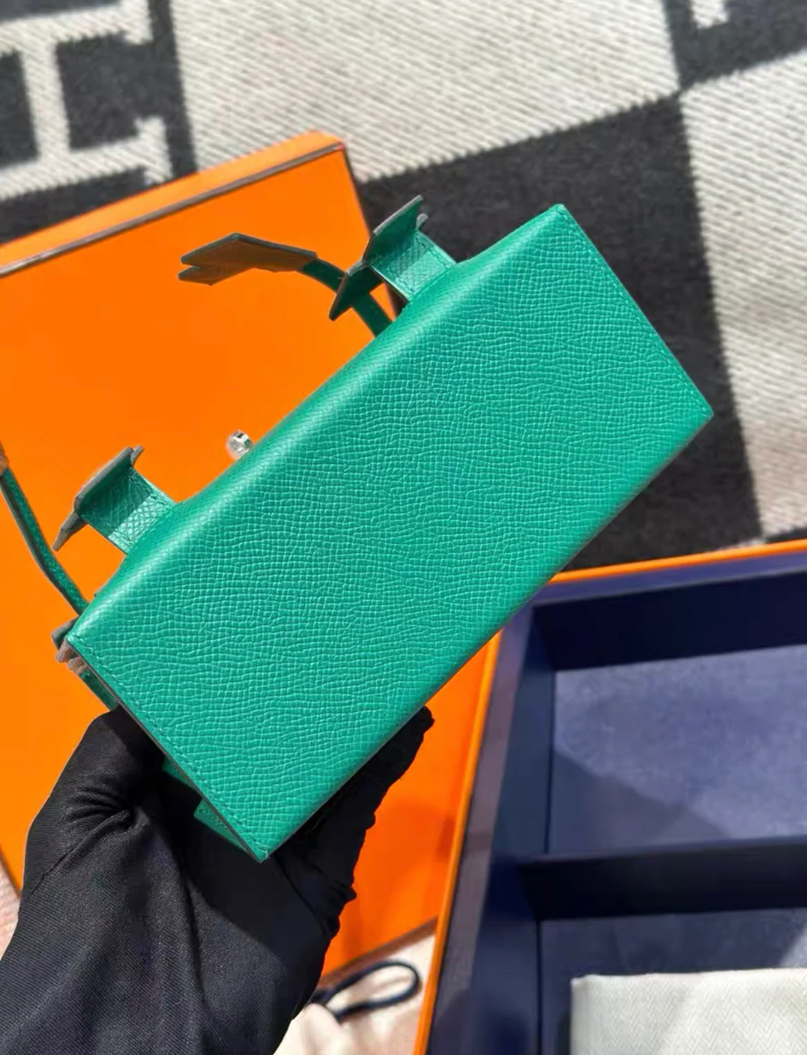 Hermes Kelly Picto Vert Vertigo & Gris Misty Epsom Palladium Hardware - Image 6