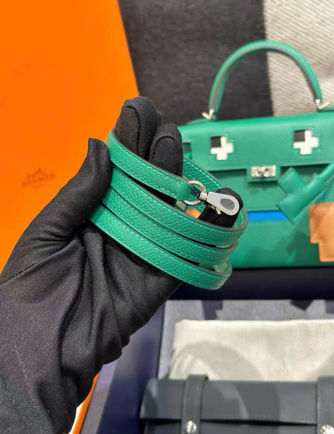 Hermes Kelly Picto Vert Vertigo & Gris Misty Epsom Palladium Hardware - Image 7