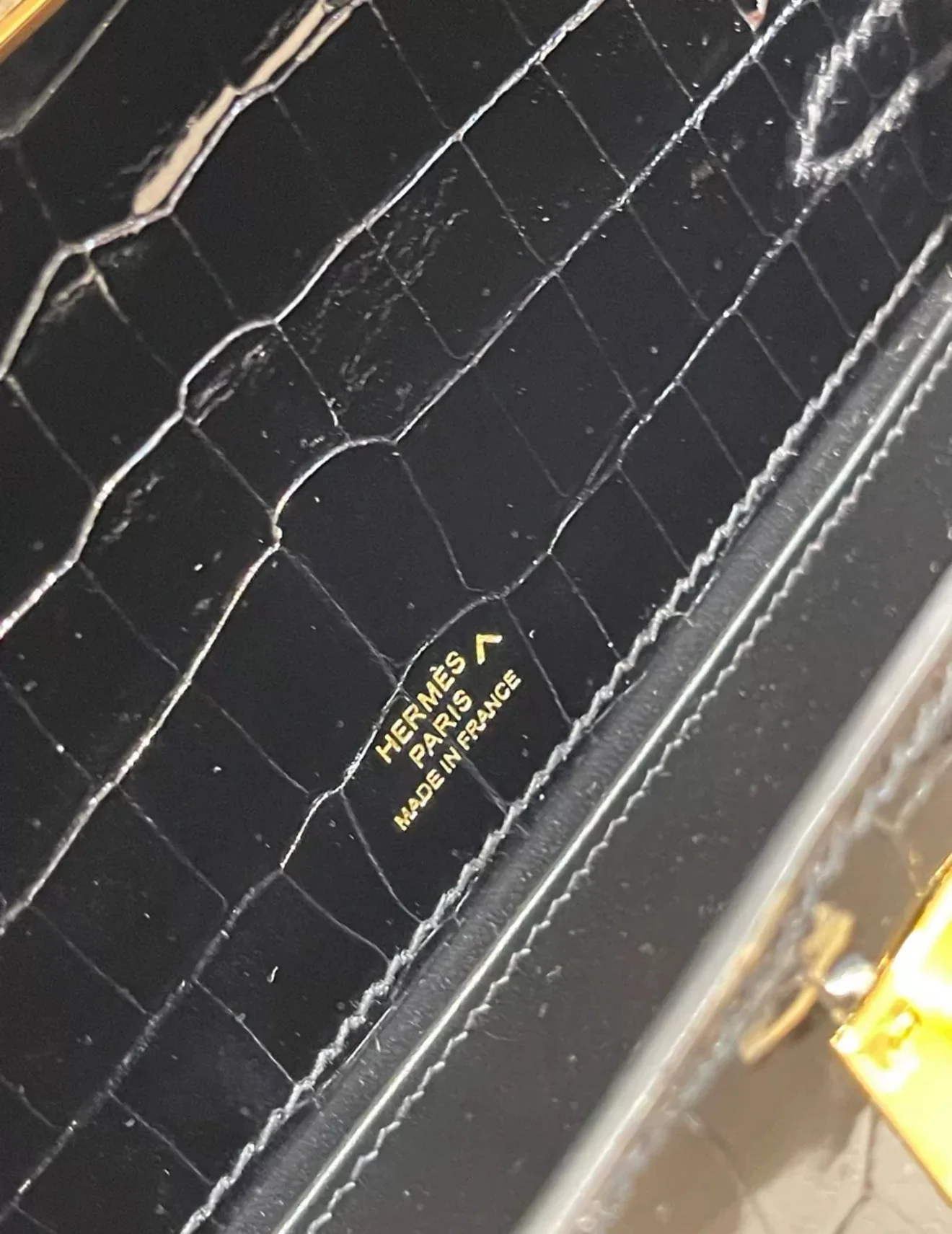 Hermes Kelly Pochette Black Shiny Alligator Gold Hardware - Image 3