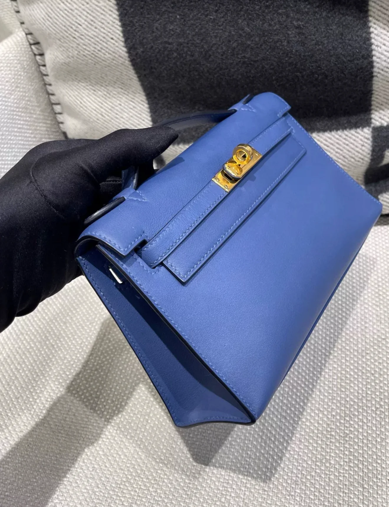 Hermès Kelly Pochette Blue de France Swift Leather Gold Hardware - Image 6