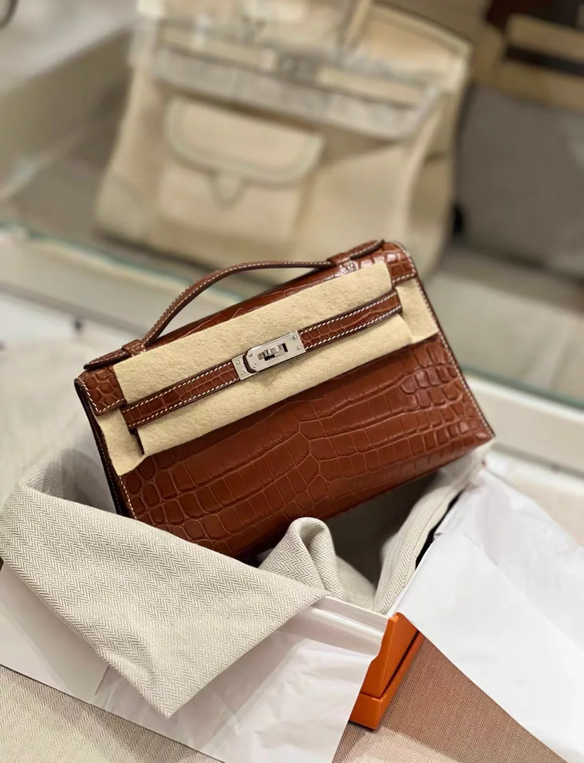 HERMÈS KELLY POCHETTE FAUVE BARÉNIA NILOTICUS CROCODILE PALLADIUM HARDWARE - Image 2