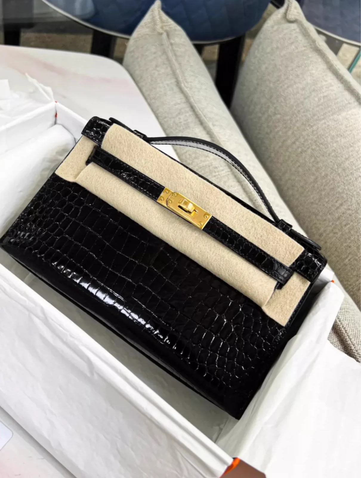 Hermes Kelly Pochette Noir Black Shiny Crocodile Gold Hardware