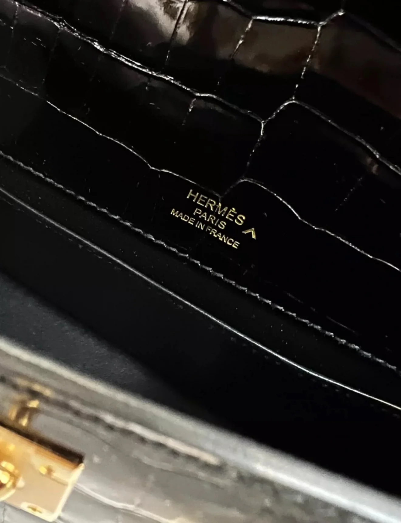 Hermes Kelly Pochette Noir Black Shiny Crocodile Gold Hardware - Image 6