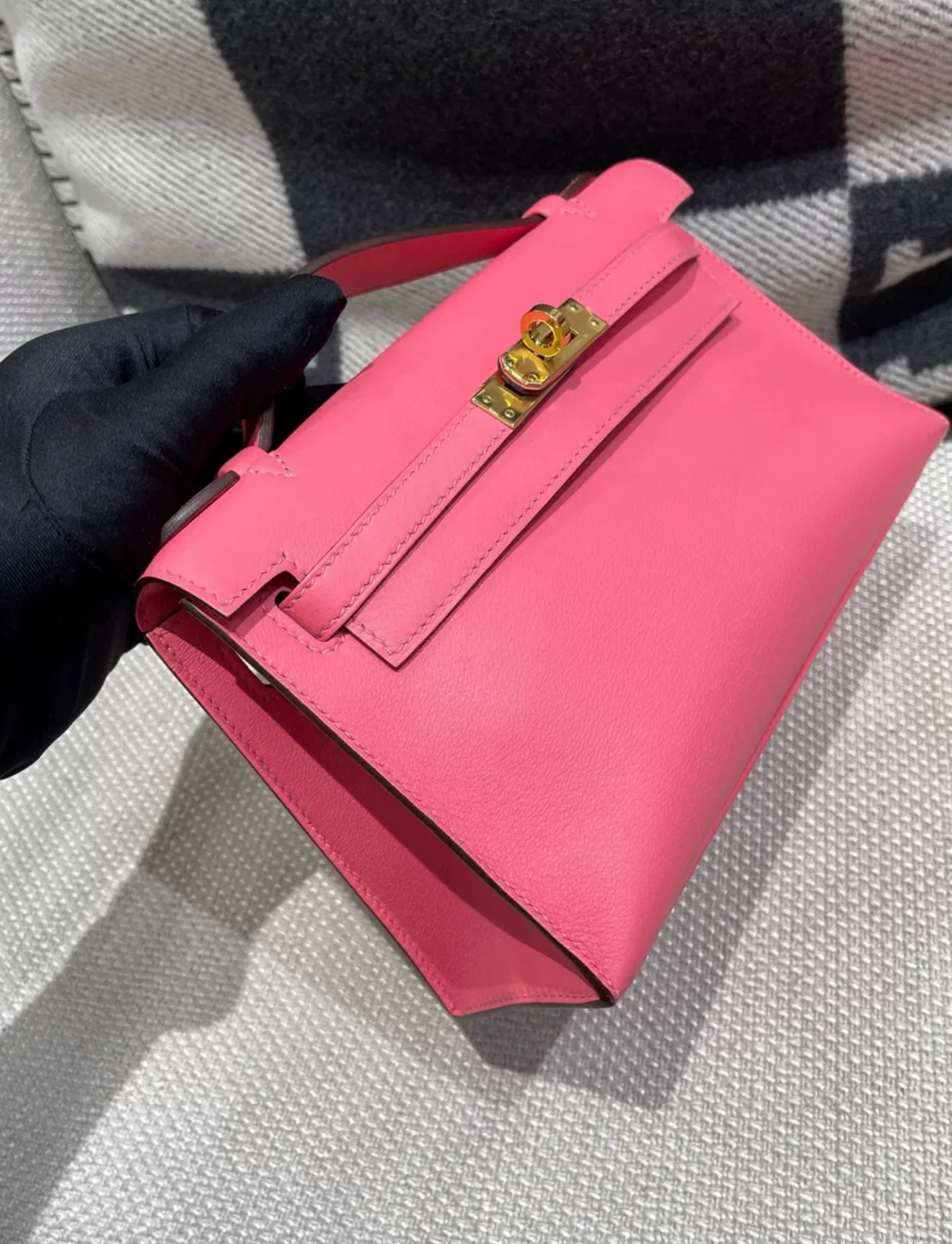 Hermes Kelly pochette Rose Lipstick Swift Leather Gold Hardware - Image 2