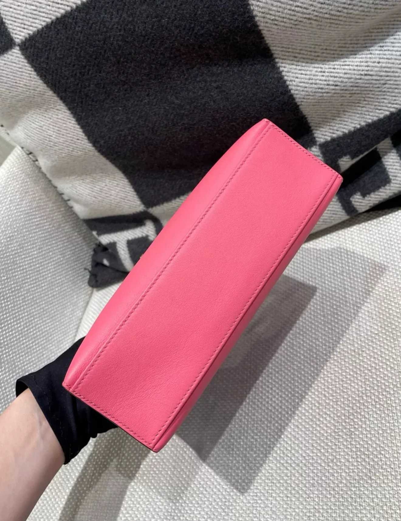 Hermes Kelly pochette Rose Lipstick Swift Leather Gold Hardware - Image 5