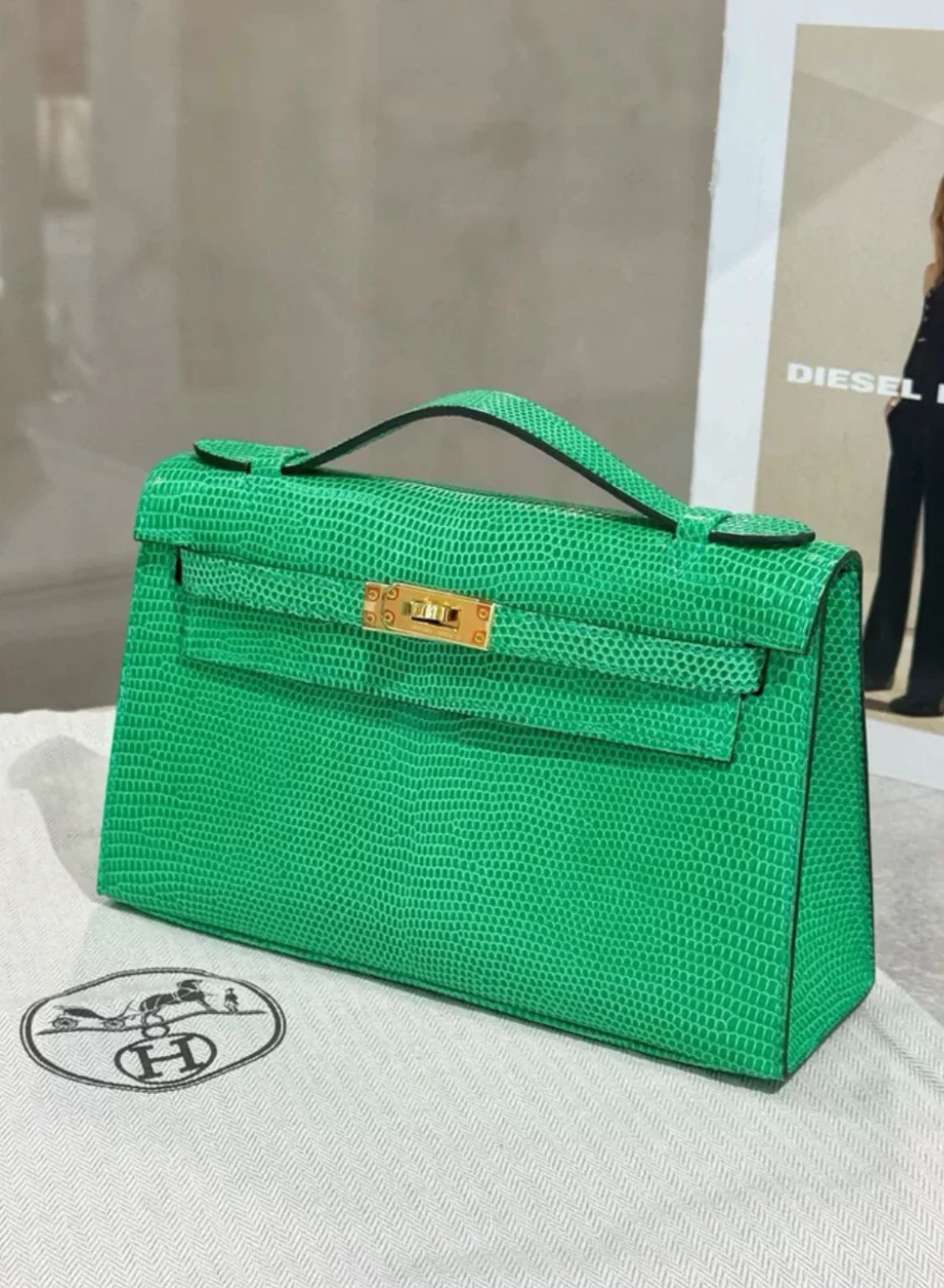 Hermès Kelly Pochette Vert Jade Lizard Gold Hardware