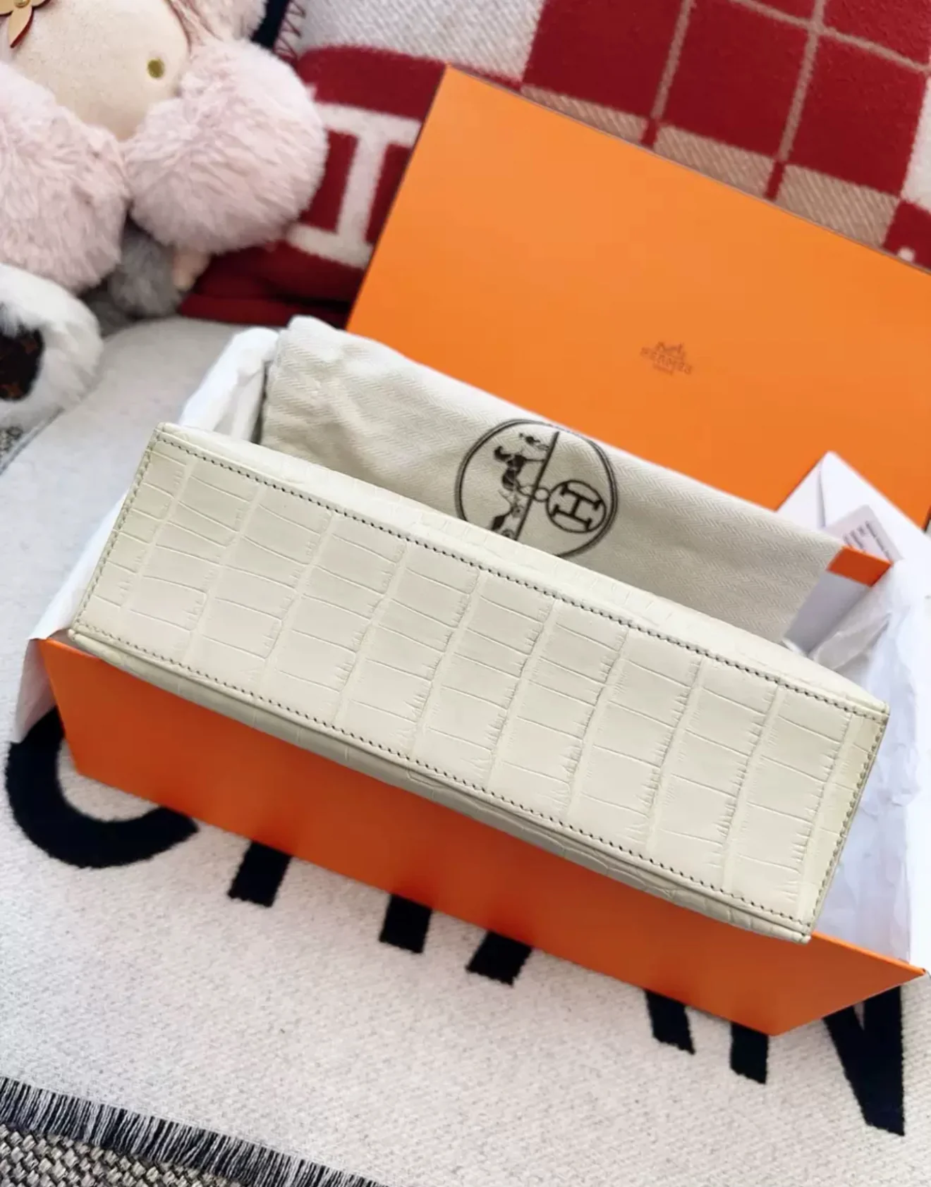 Hermes Kelly Pochette White Matte Crocodile Leather Palladium Hardware - Image 8