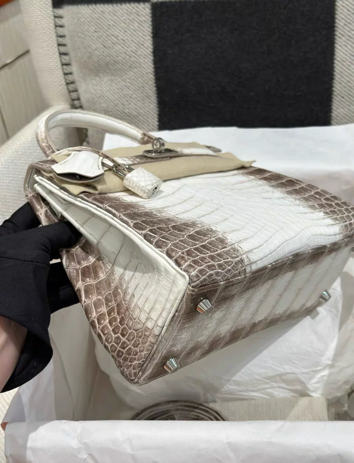 Hermès Kelly Retourne 25 Himalaya Niloticus Crocodile Palladium Hardware - Image 4