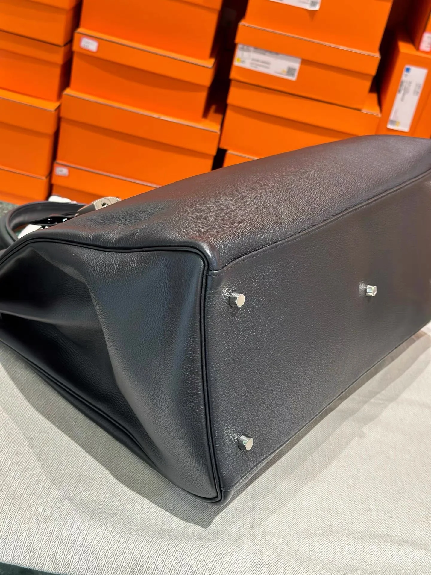 Hermès Kelly Voyage 50 Black Evercolor Palladium Hardware - Image 4