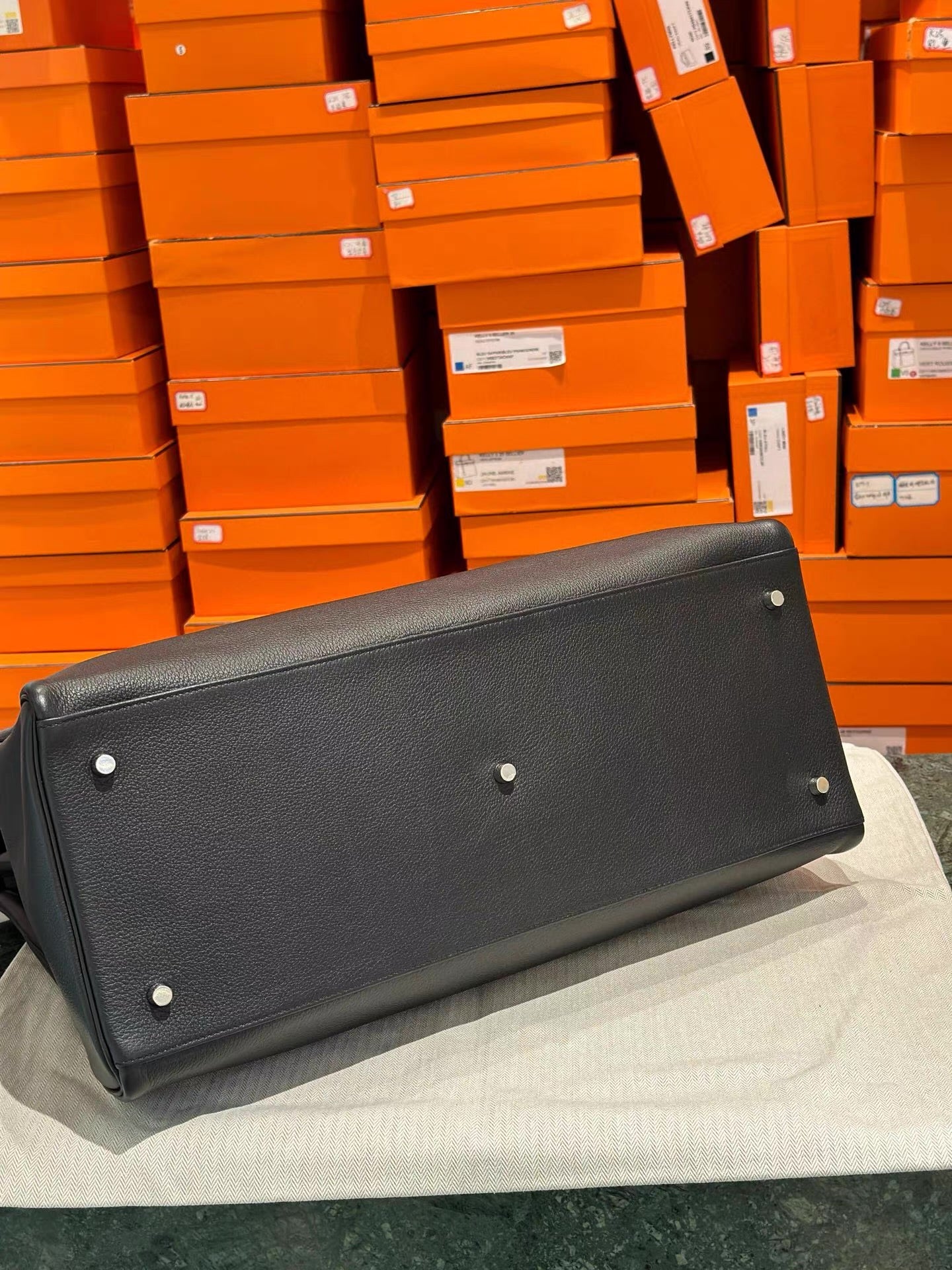 Hermès Kelly Voyage 50 Black Evercolor Palladium Hardware - Image 5