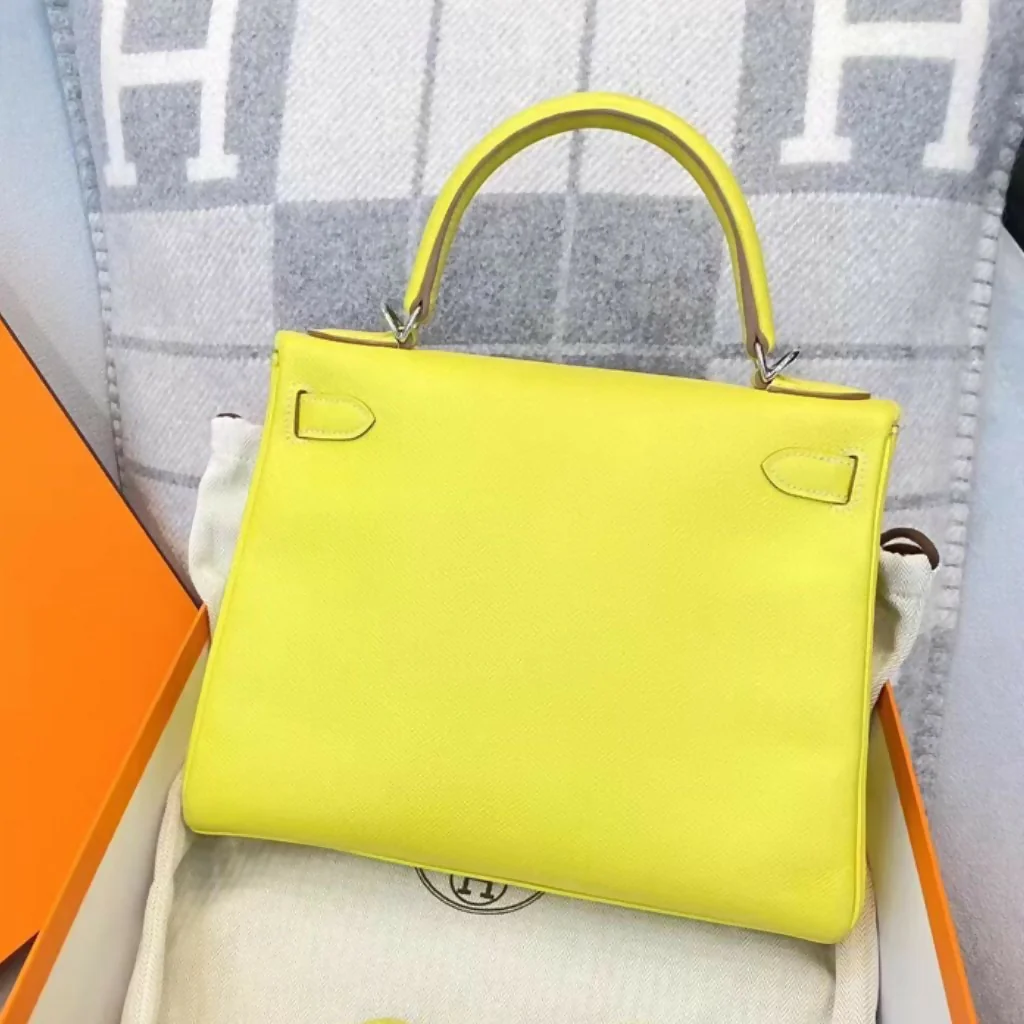Hermes kelly 28 9R Lime Epsom Leather Palladium Hardware - Image 2