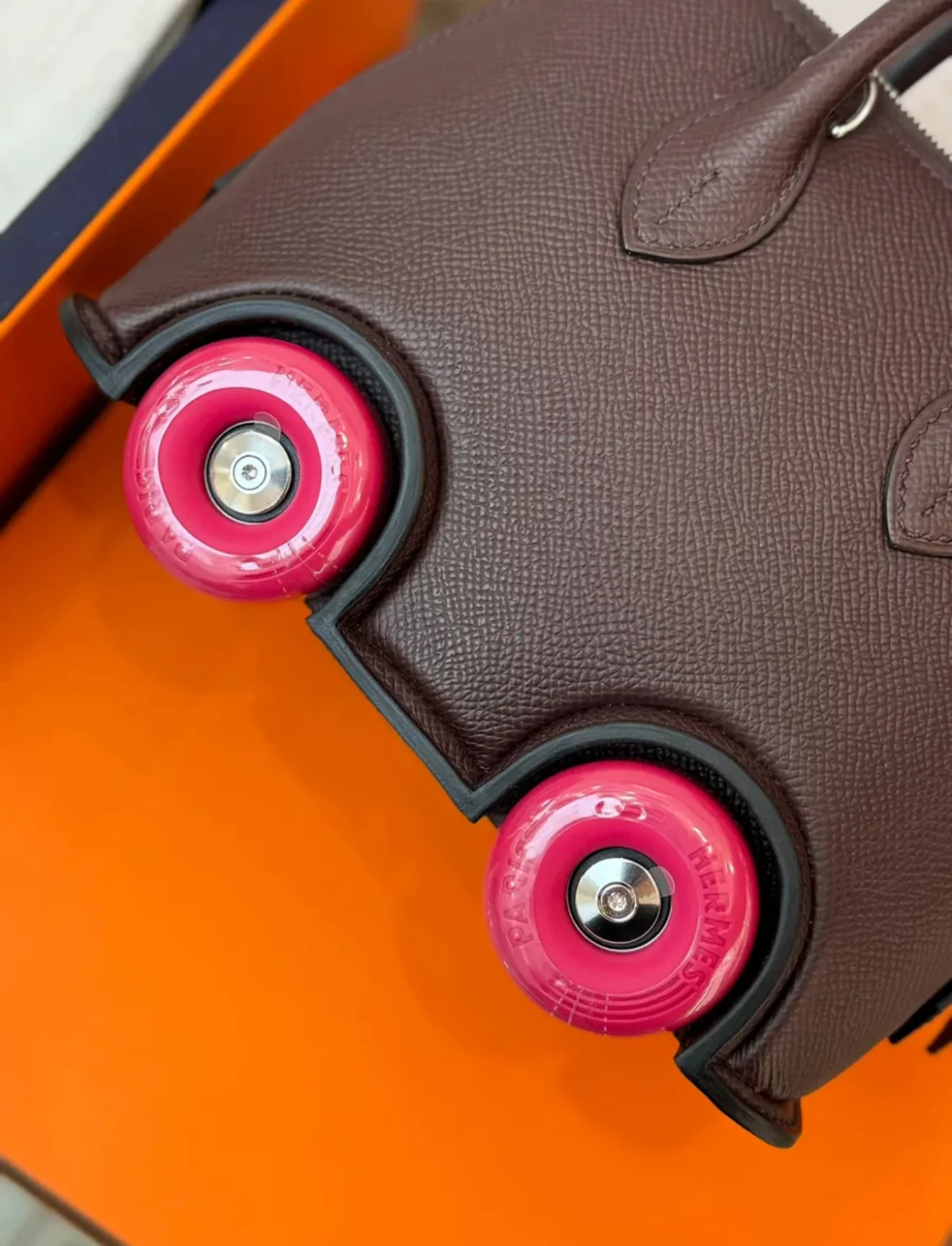 Hermès Limited Edition Bolide On Wheels 1923 Rouge Sellier / Rose Extreme Palladium Hardware - Image 4