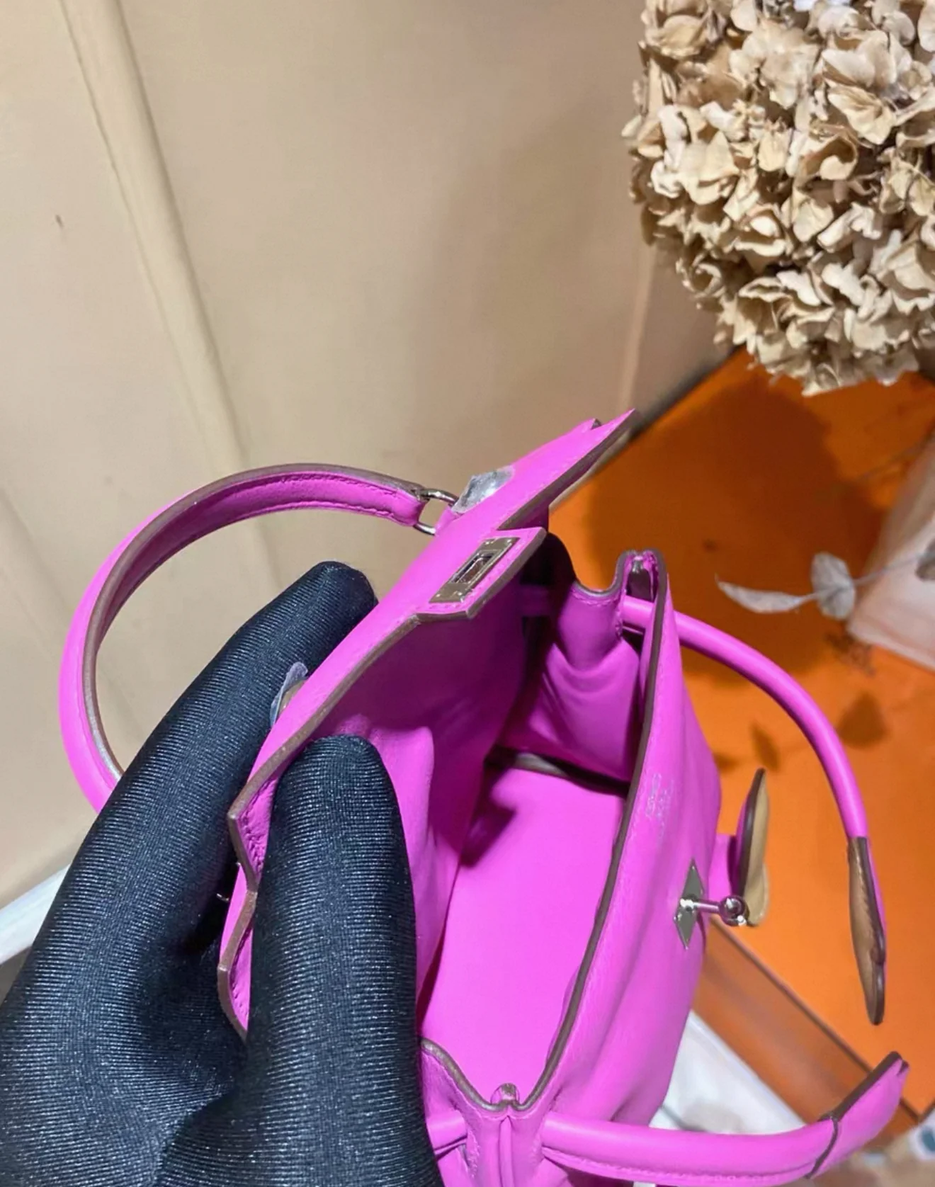 HERMÈS Limited Edition Kelly Doll Biscuit (4B) Magnolia (9I) Swift Palladium Hardware - Image 7