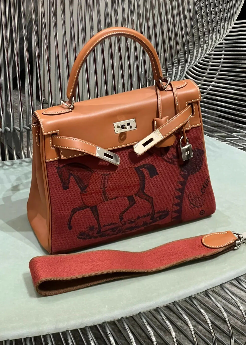 Hermes kelly 28 saddle leather and canvas palladium hardware - Image 2