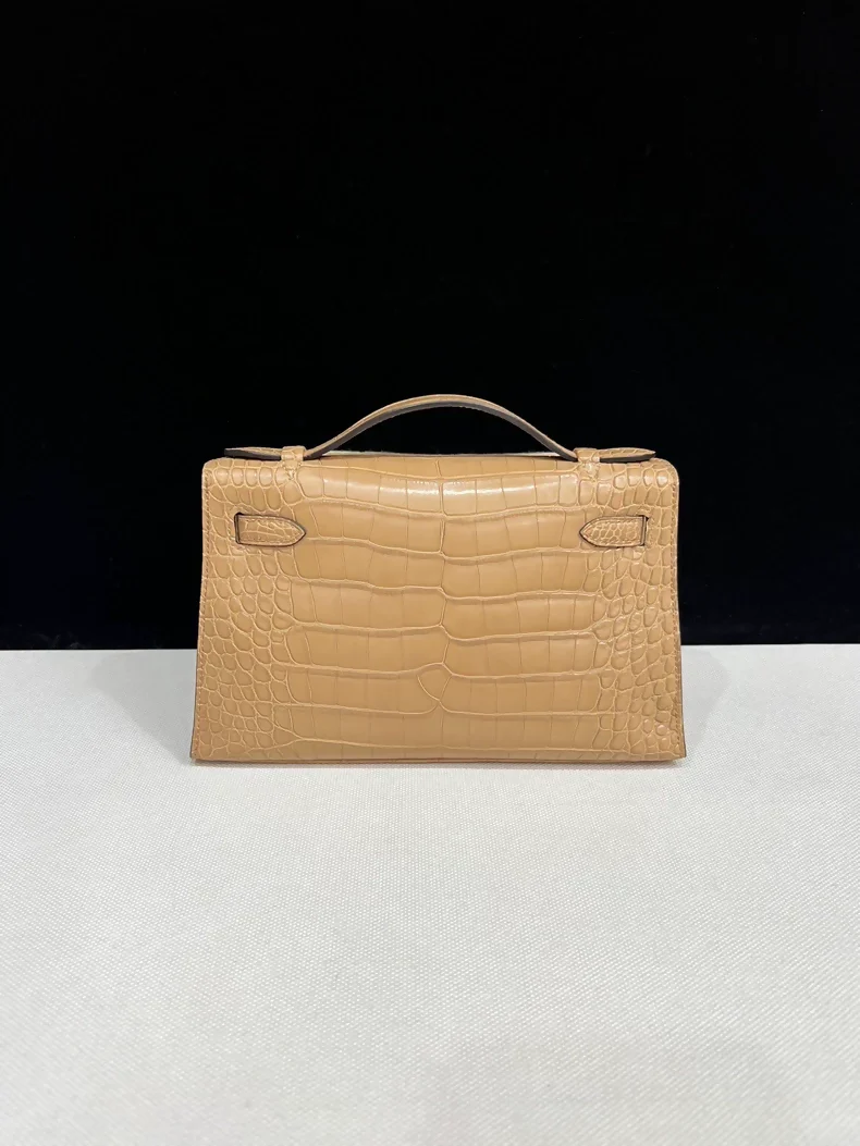 Hermes kelly pochette Chai Matte Crocodile leather Gold Hardware - Image 2