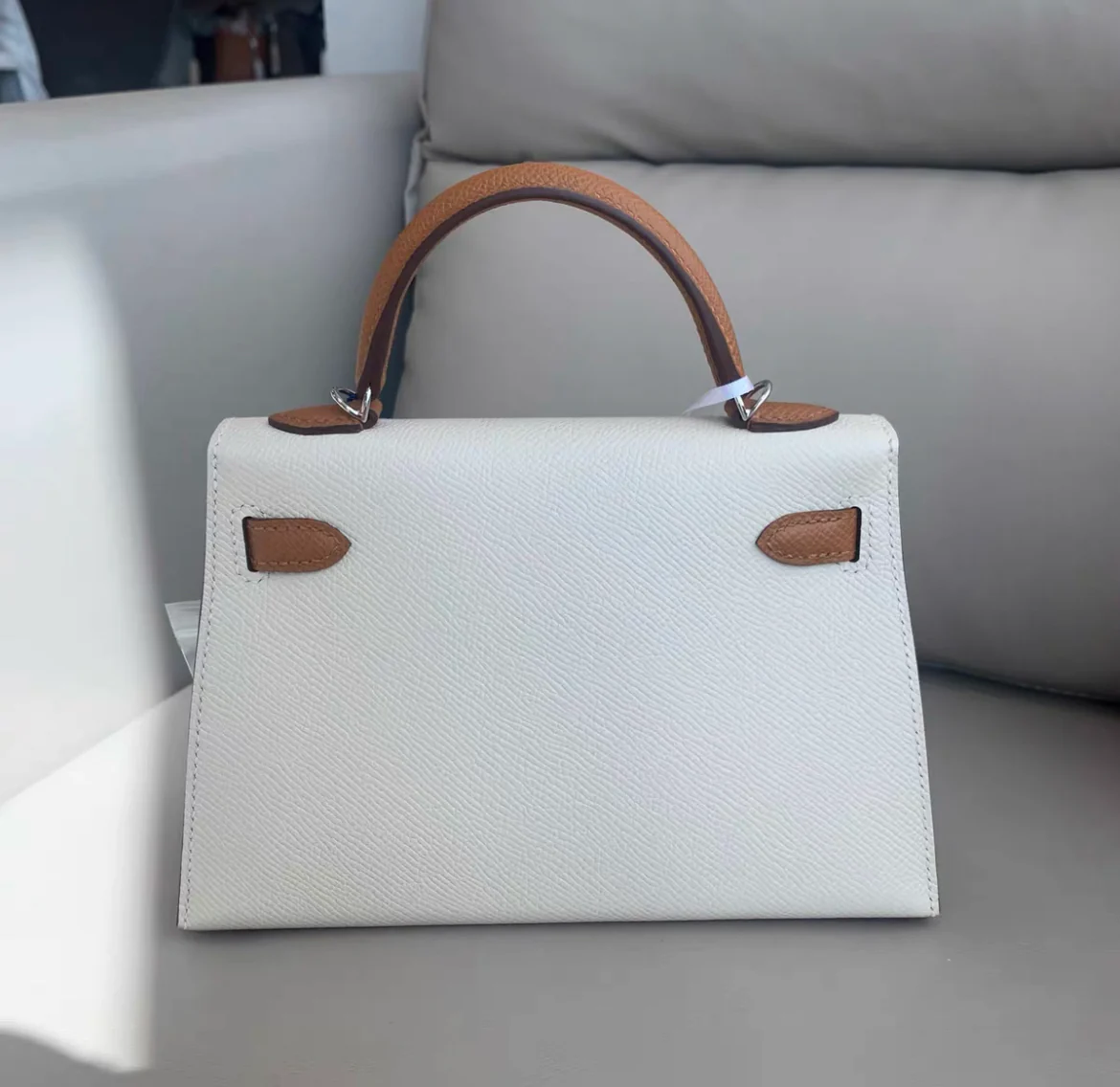 Hermès Mini Kelly 20 Nata and Gold Epsom Leather Palladium Hardware - Image 3
