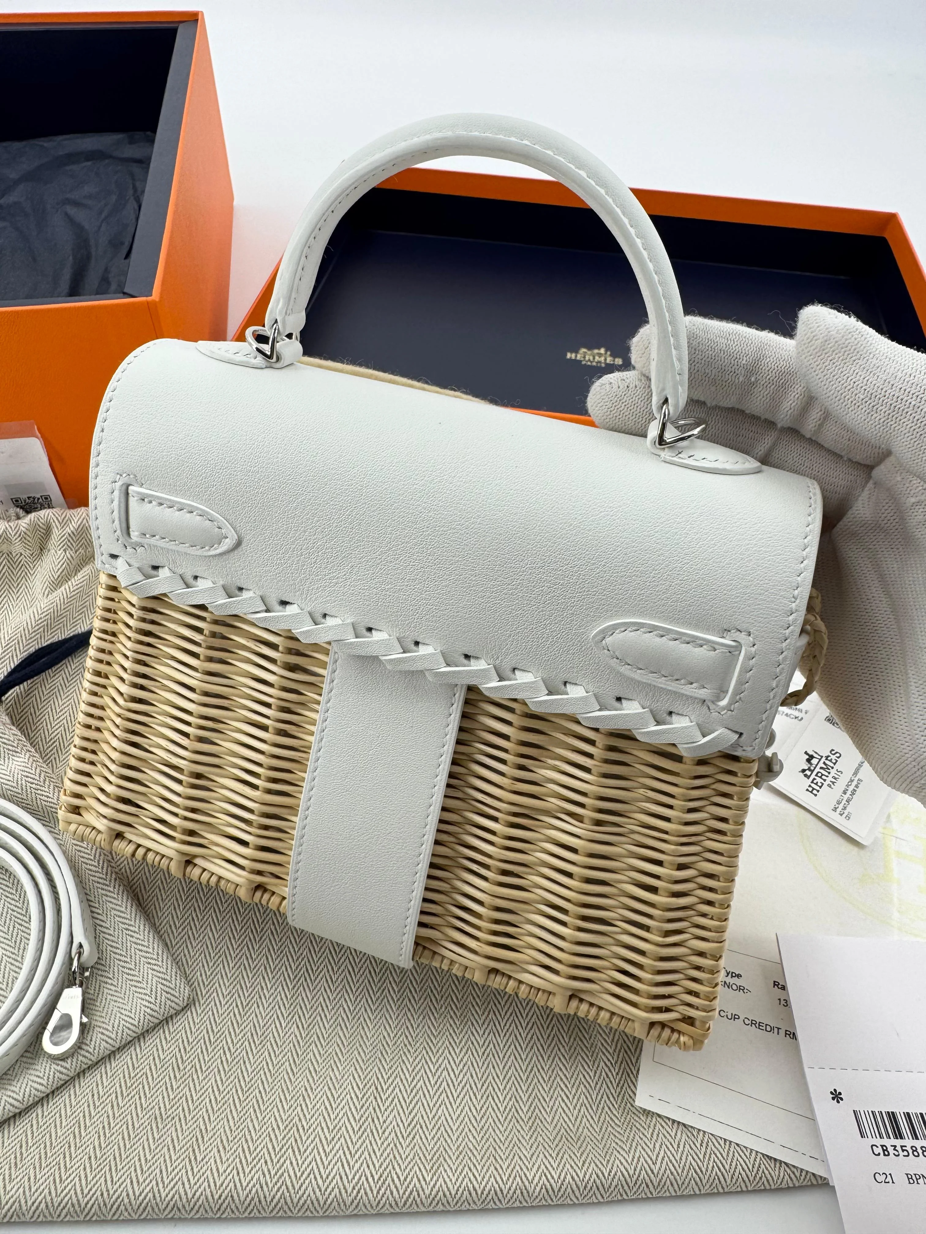 Hermès Mini Kelly 20 “Picnic” White Swift Leather & Palladium Hardware - Image 10