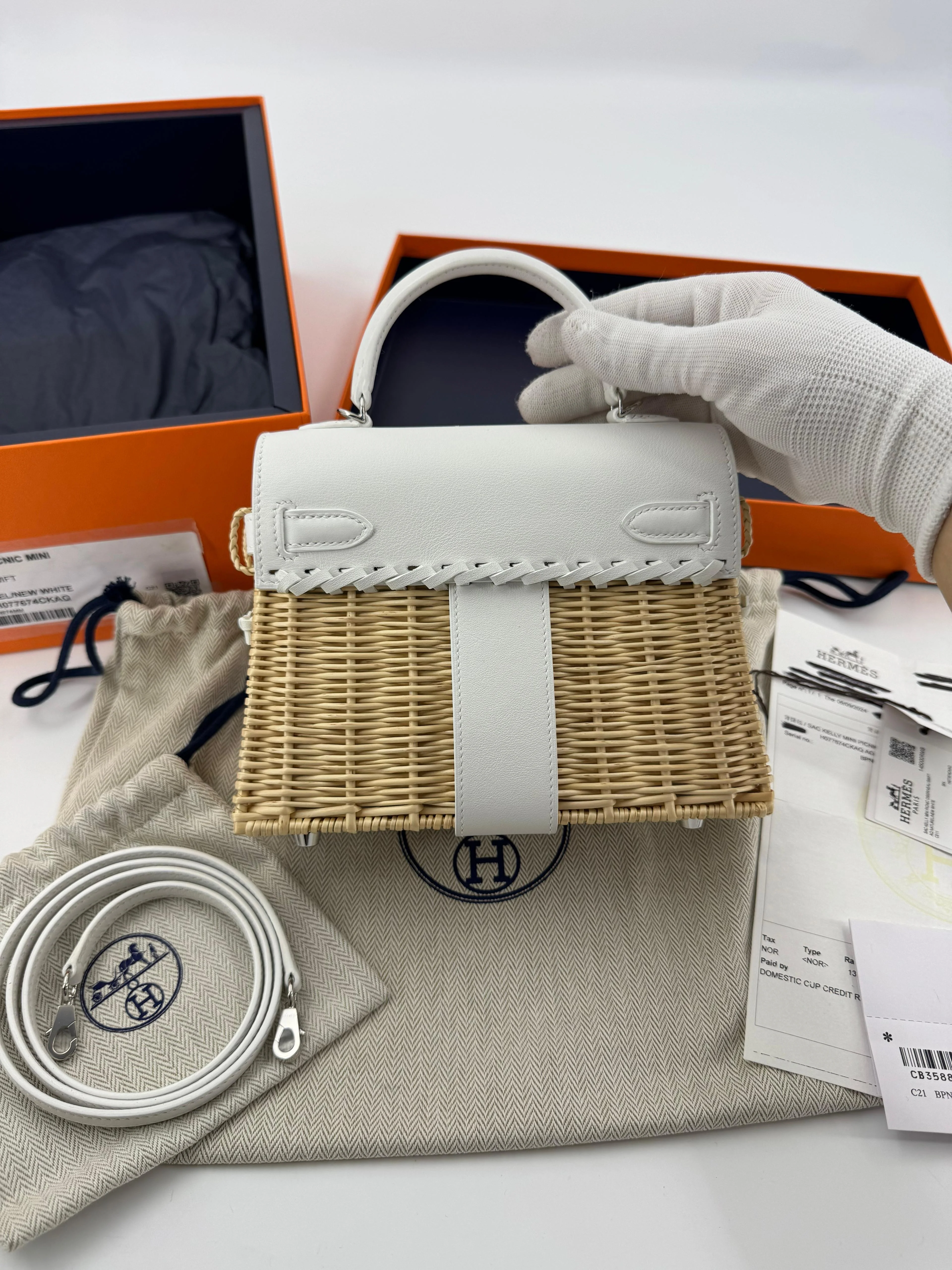 Hermès Mini Kelly 20 “Picnic” White Swift Leather & Palladium Hardware - Image 12