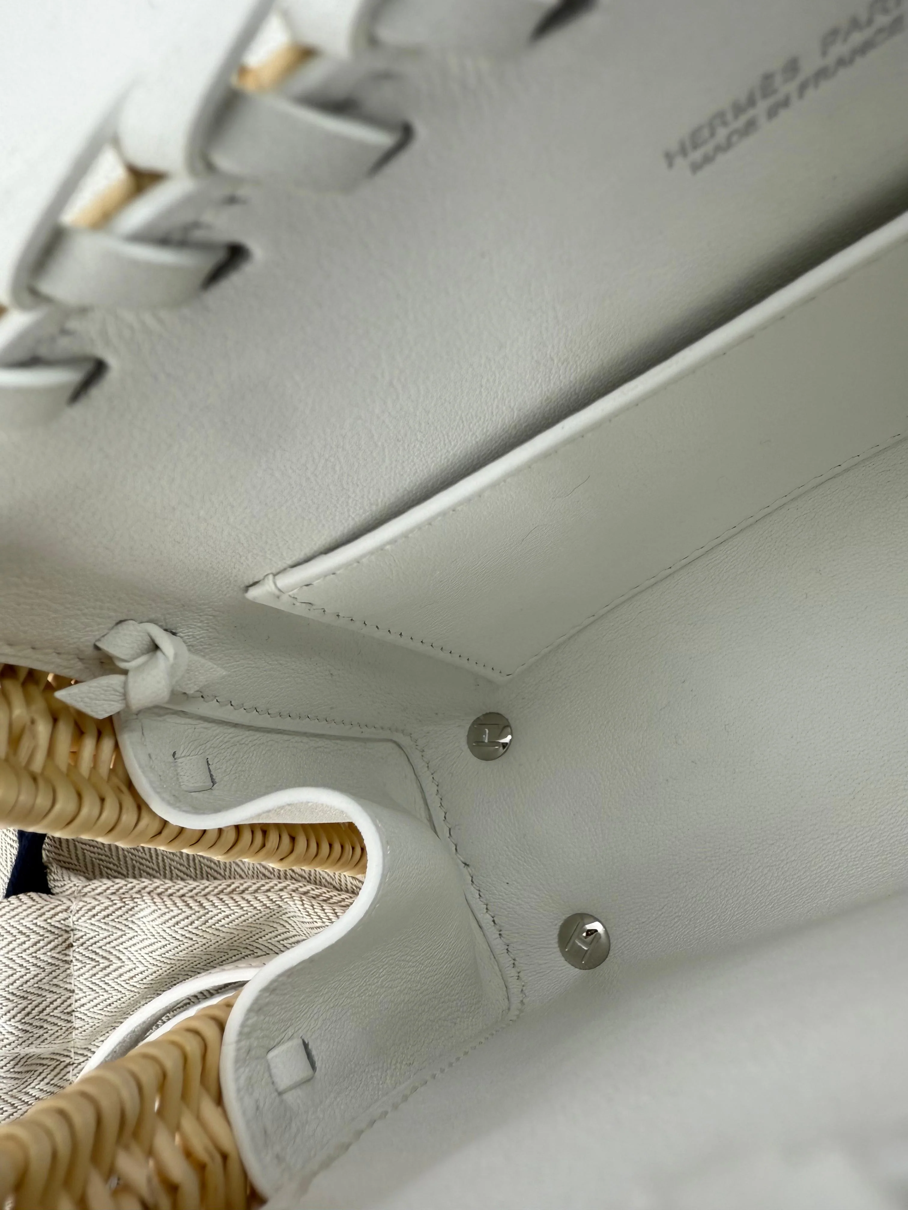 Hermès Mini Kelly 20 “Picnic” White Swift Leather & Palladium Hardware - Image 16
