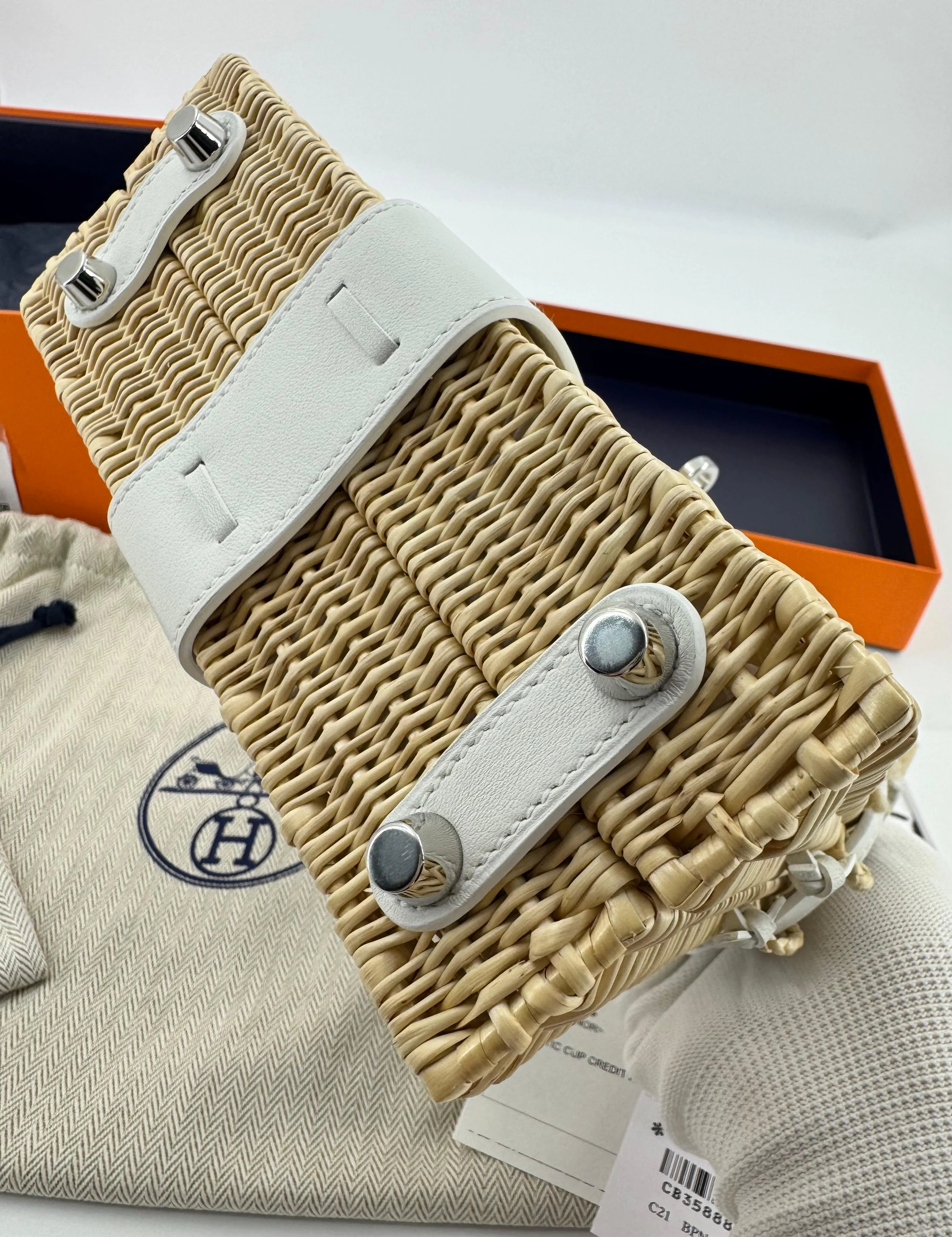Hermès Mini Kelly 20 “Picnic” White Swift Leather & Palladium Hardware - Image 17