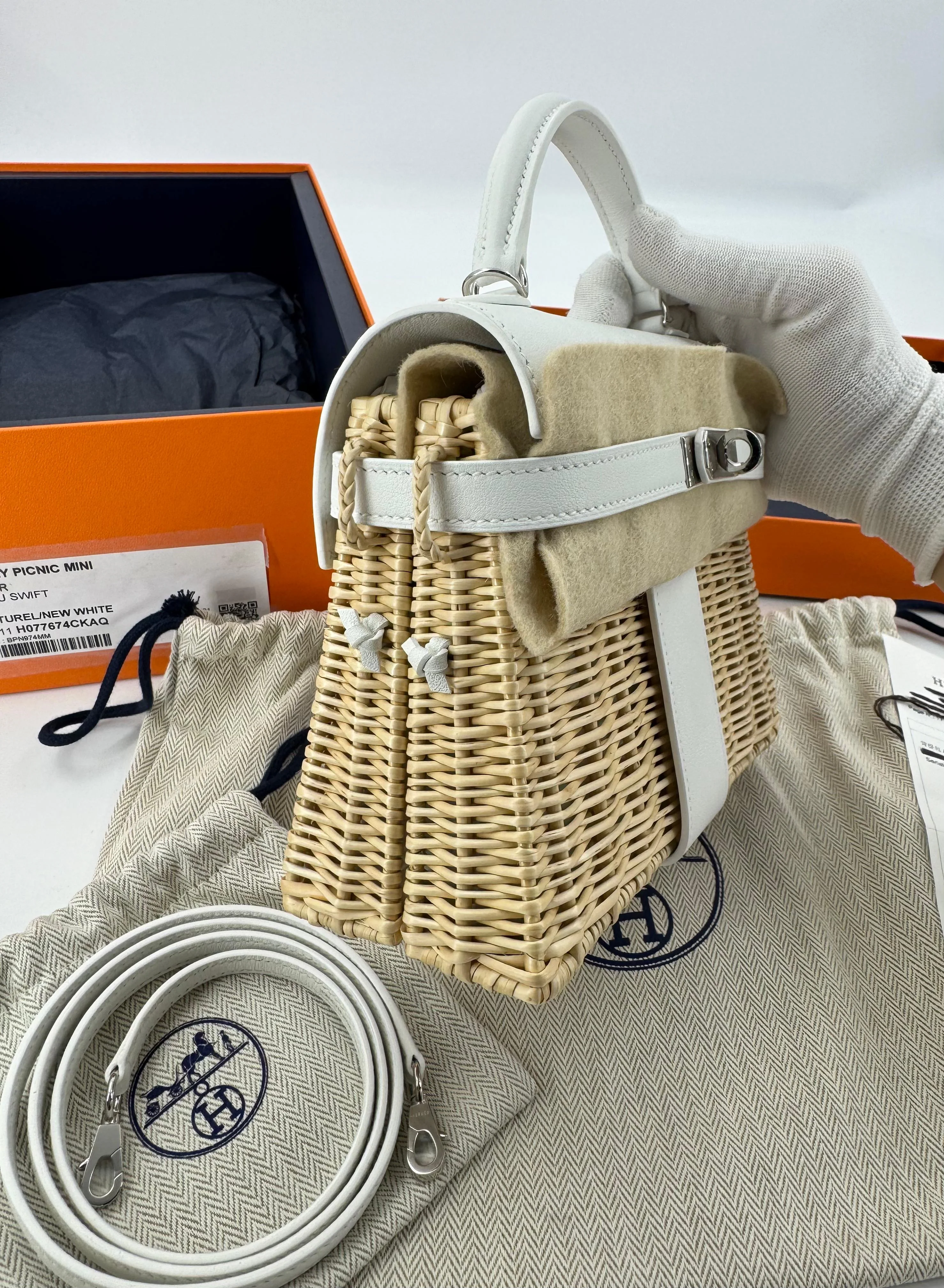 Hermès Mini Kelly 20 “Picnic” White Swift Leather & Palladium Hardware - Image 8