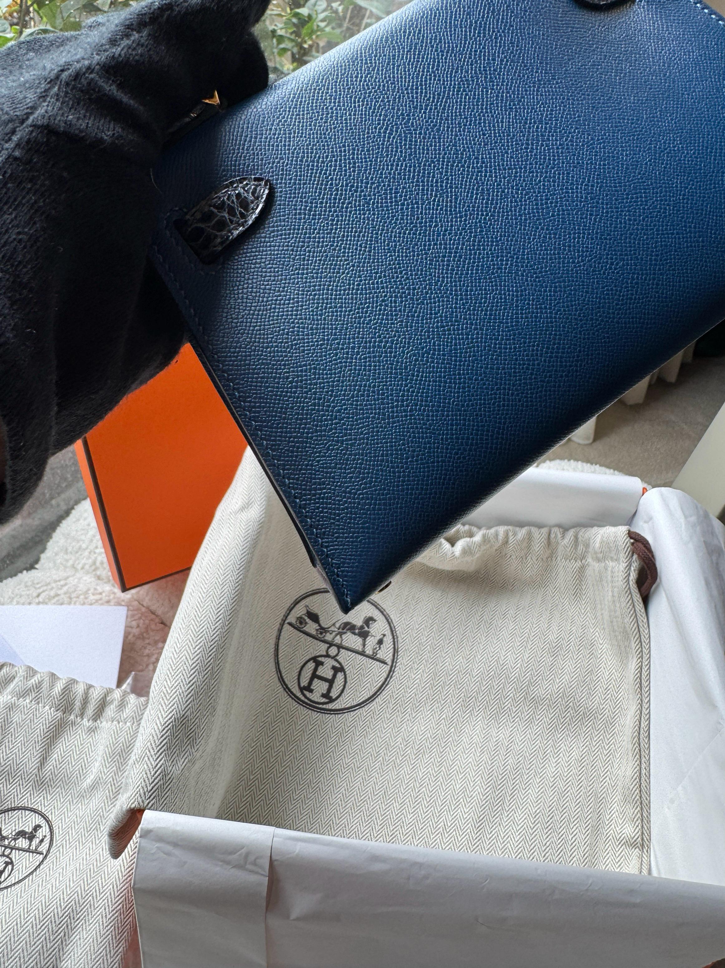 Hermès Mini Kelly 20 Deep Bleu Touch Veau Madame Gold Hardware - Image 11