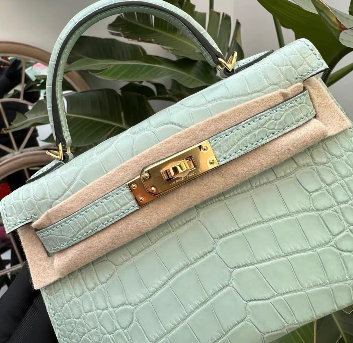 Hermes Mini Kelly 20 Vert d'eau Matte Crocodile Alligator Handbag - Image 4