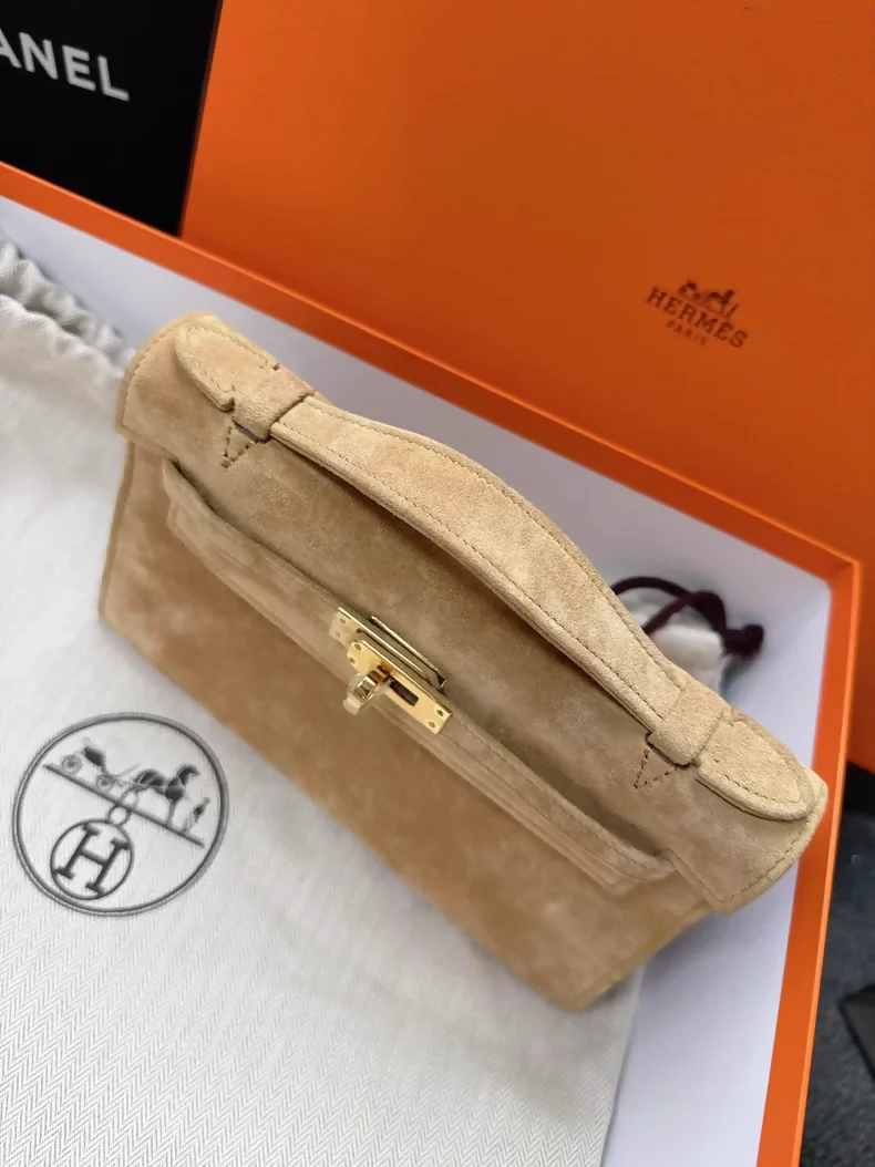 Hermes Kelly pochette suede Doblis gold hardware - Image 2