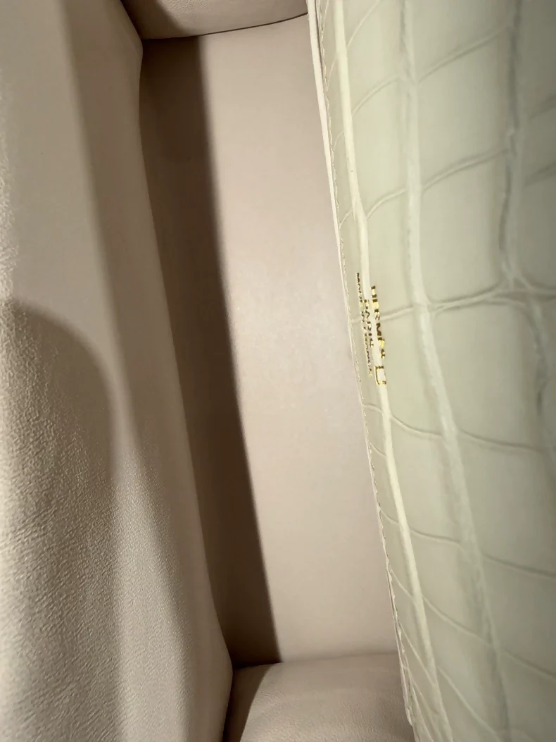 Hermes Kelly pochette cream white matte alligator leather gold hardware - Image 2