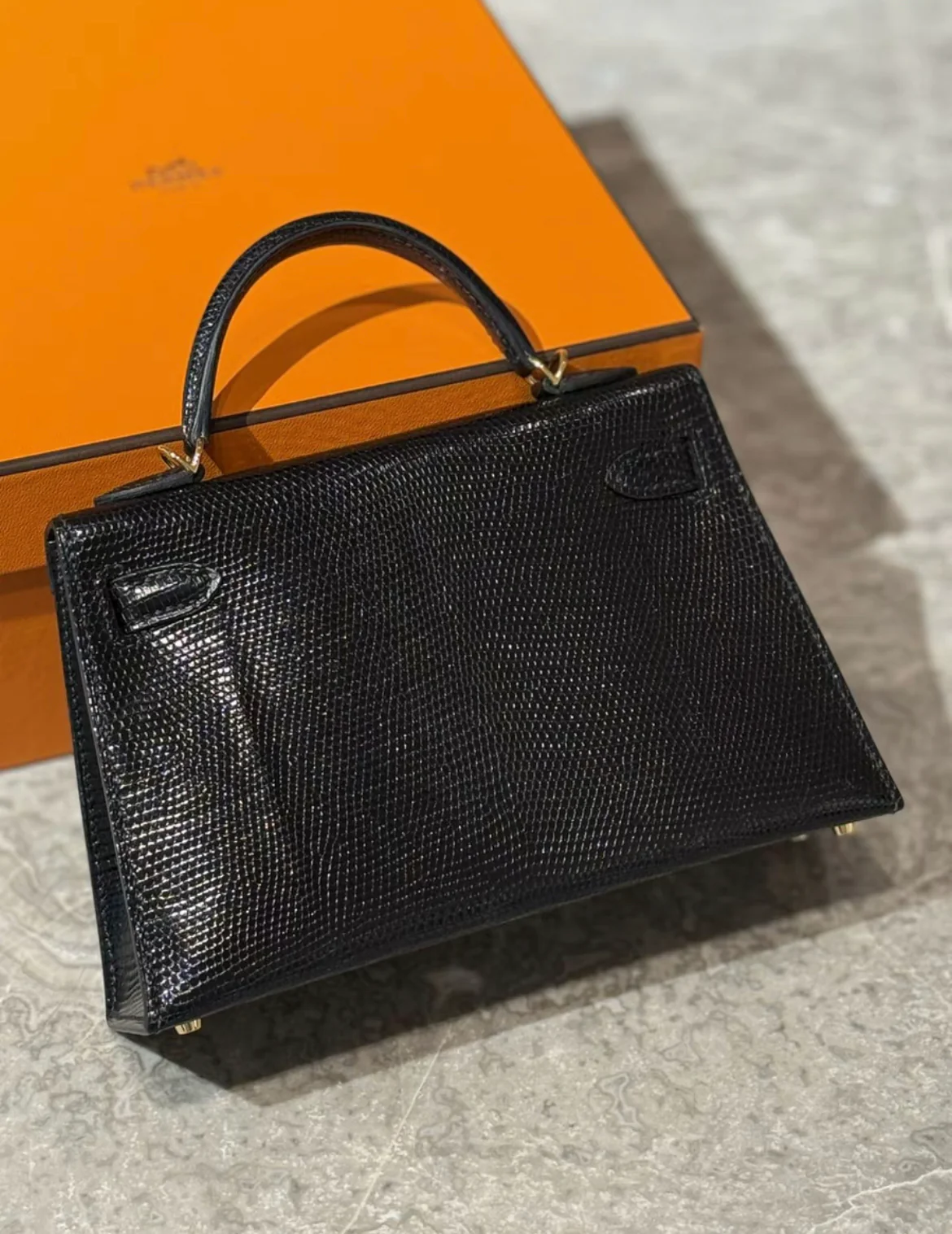 Hermes Mini Kelly Black Lizard Gold Hardware - Image 3