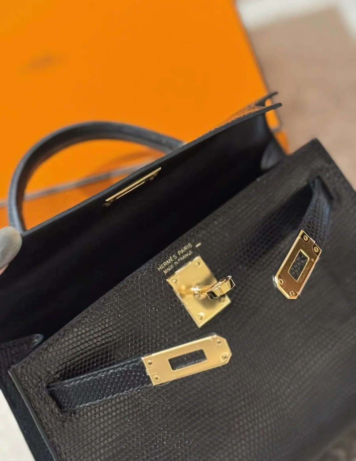 Hermes Mini Kelly Black Lizard Gold Hardware - Image 4