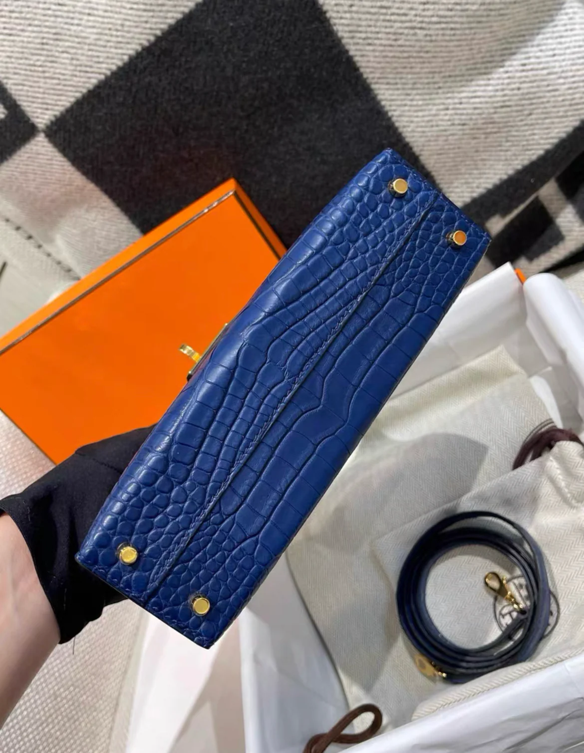 Hermès Mini Kelly Blue Sapphire Blue Crocodile Matte Gold Hardware - Image 5