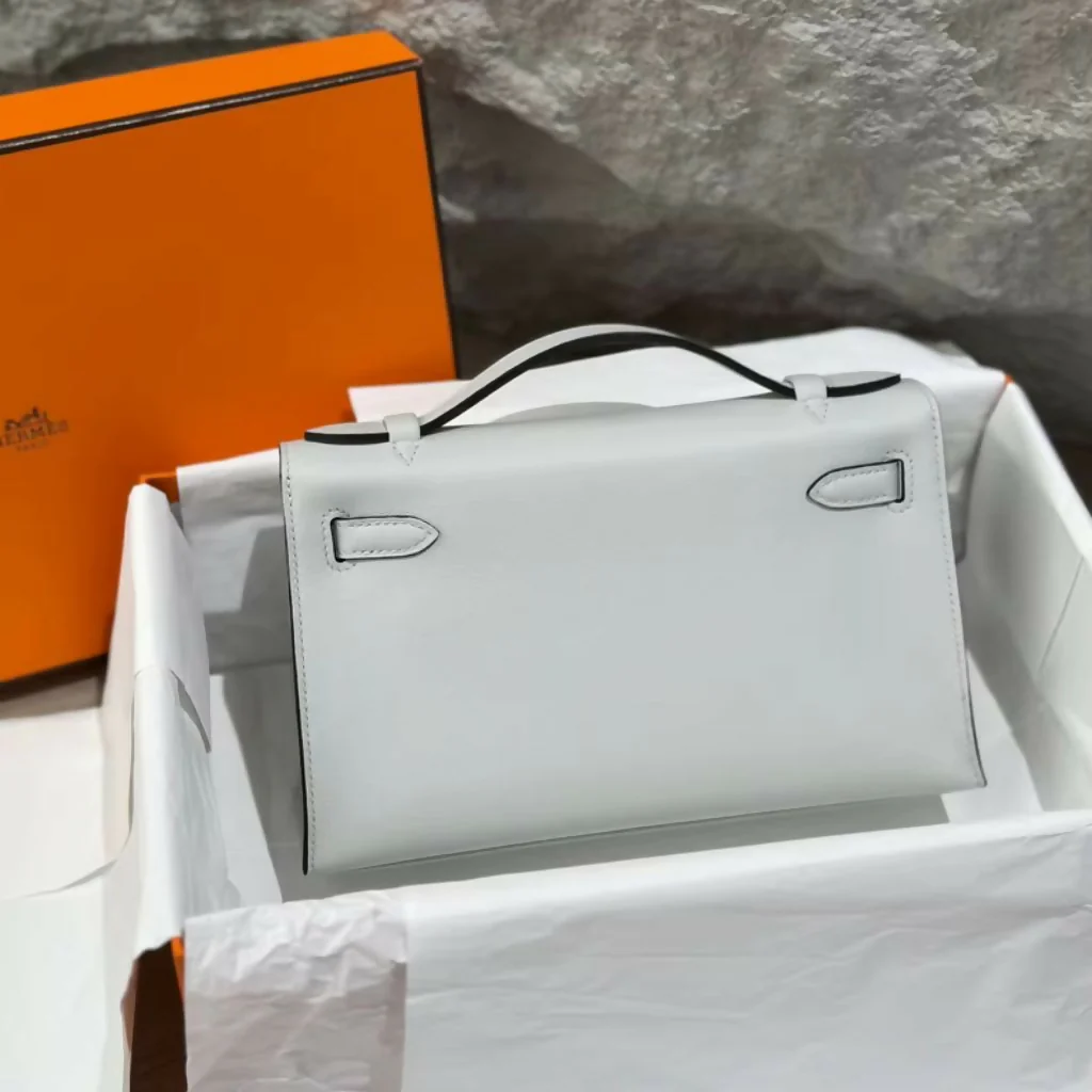 HERMES Mini Kelly Pochette Gri Platinum Swift Leather Gold Hardware - Image 2