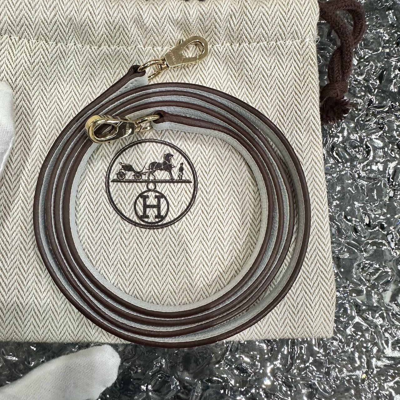 Hermes Mini Kelly II 20 Rose Sakura & Gris Perle Chèvre Gold Hardware - Image 12