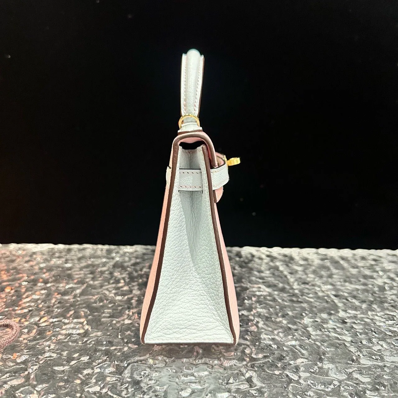 Hermes Mini Kelly II 20 Rose Sakura & Gris Perle Chèvre Gold Hardware - Image 8