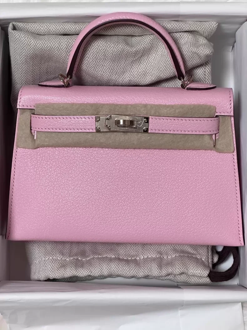 Hermes Mini Kelly 20 3Q Rose Sakura chevre leather light gold hardware