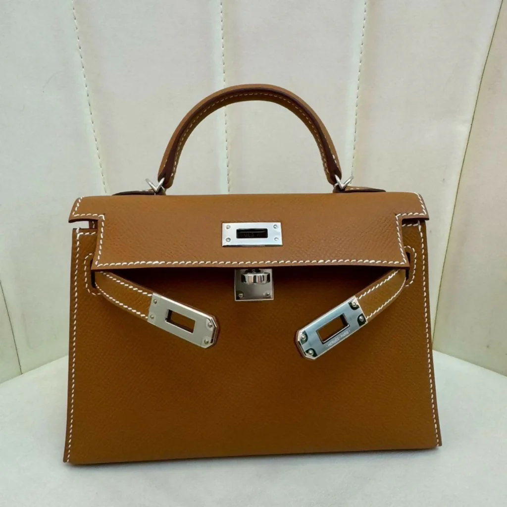Hermès Mini Kelly 20 Gold Epsom Leather with Palladium Hardware - Image 2
