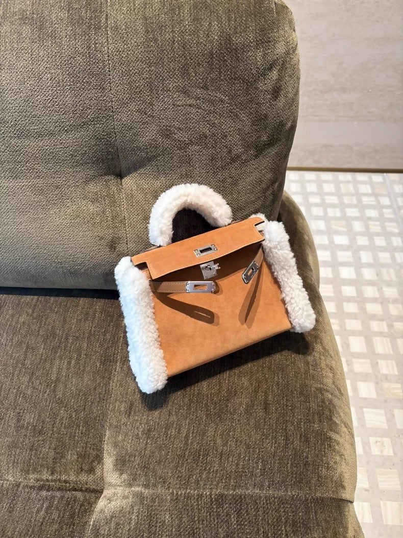 Hermès Kelly Mini Teddy Plush Shearling Chamois/Ecru/Alezan Palladium Hardware - Image 2