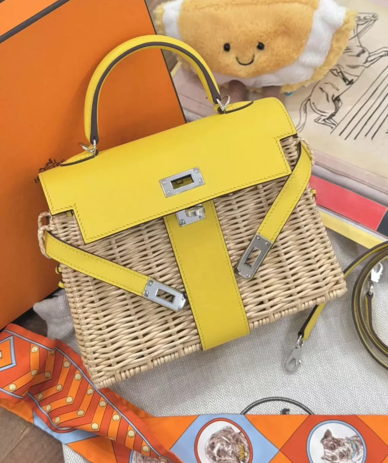 HERMÈS MINI KELLY PICNIC JAUNE DE NAPLES SWIFT & OSIER WICKER PALLADIUM HARDWARE - Image 2