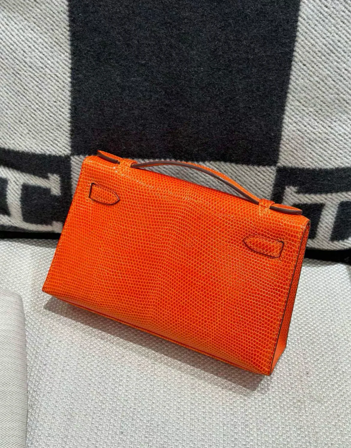 HERMES Mini Kelly Pochette Orange Lizard Leather Palladium Hardware - Image 3