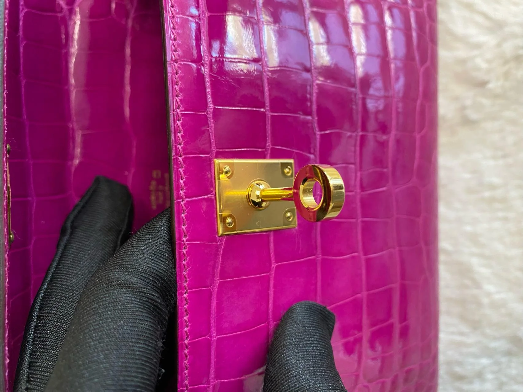 HERMÈS MINI KELLY POCHETTE ROSE SCHEHERAZADE SHINY ALLIGATOR GOLD HARDWARE - Image 2