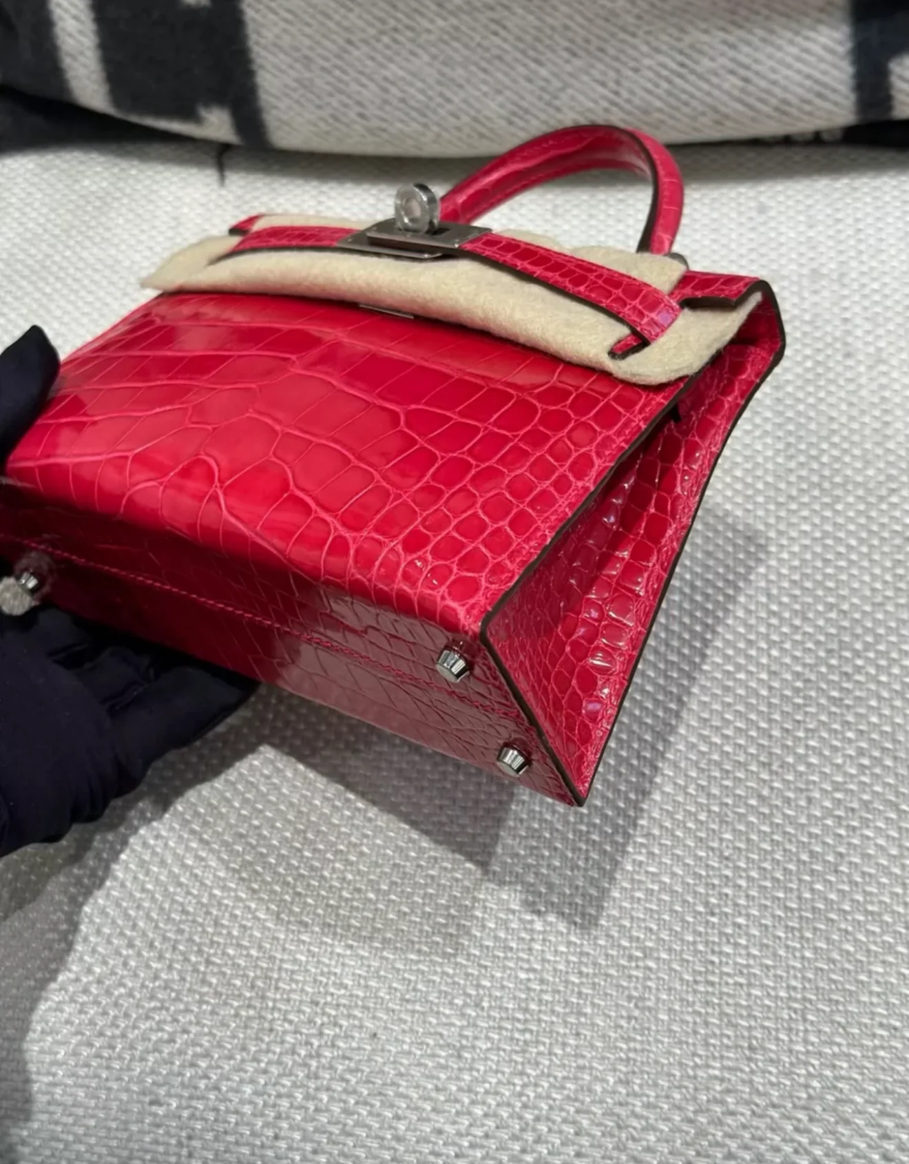 Hermès Mini Kelly Red Braise Shiny Alligator Palladium Hardware - Image 7
