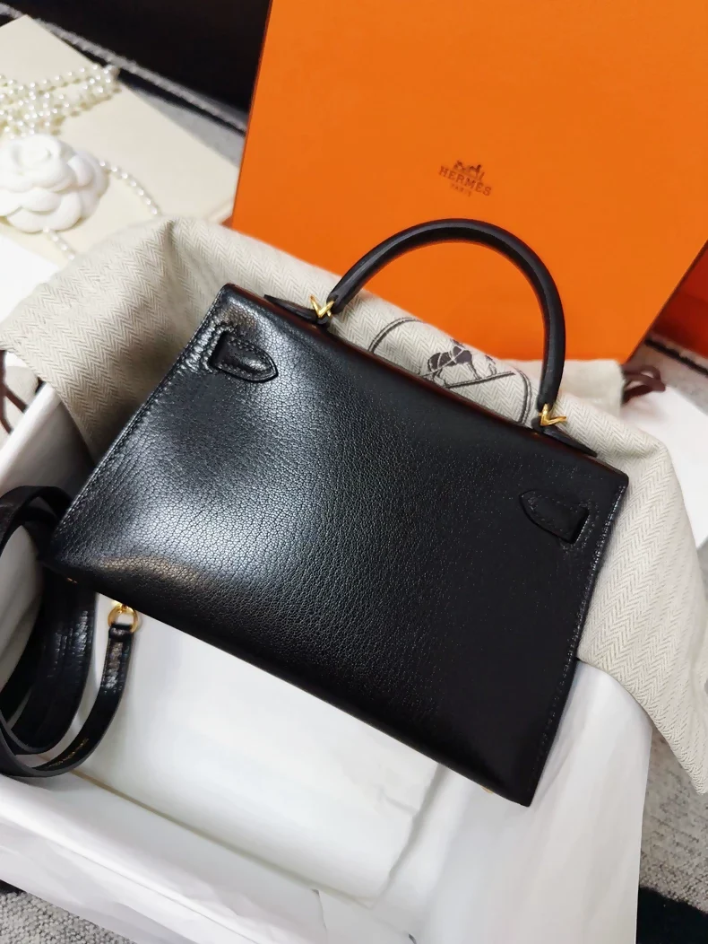 Hermes Mini kelly 20 Noir Chèvre Chamkila Leather Gold Hardware - Image 2