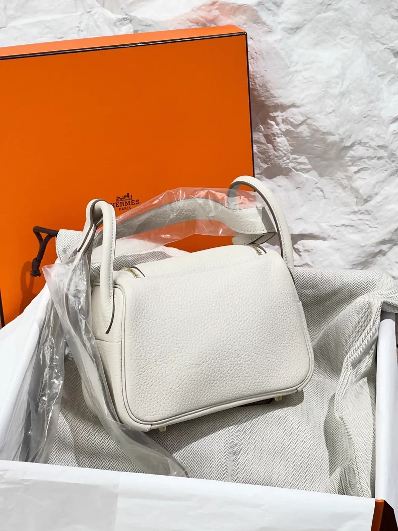 Hermes Mini Lindy craie TC Leather Gold Hardware - Image 2