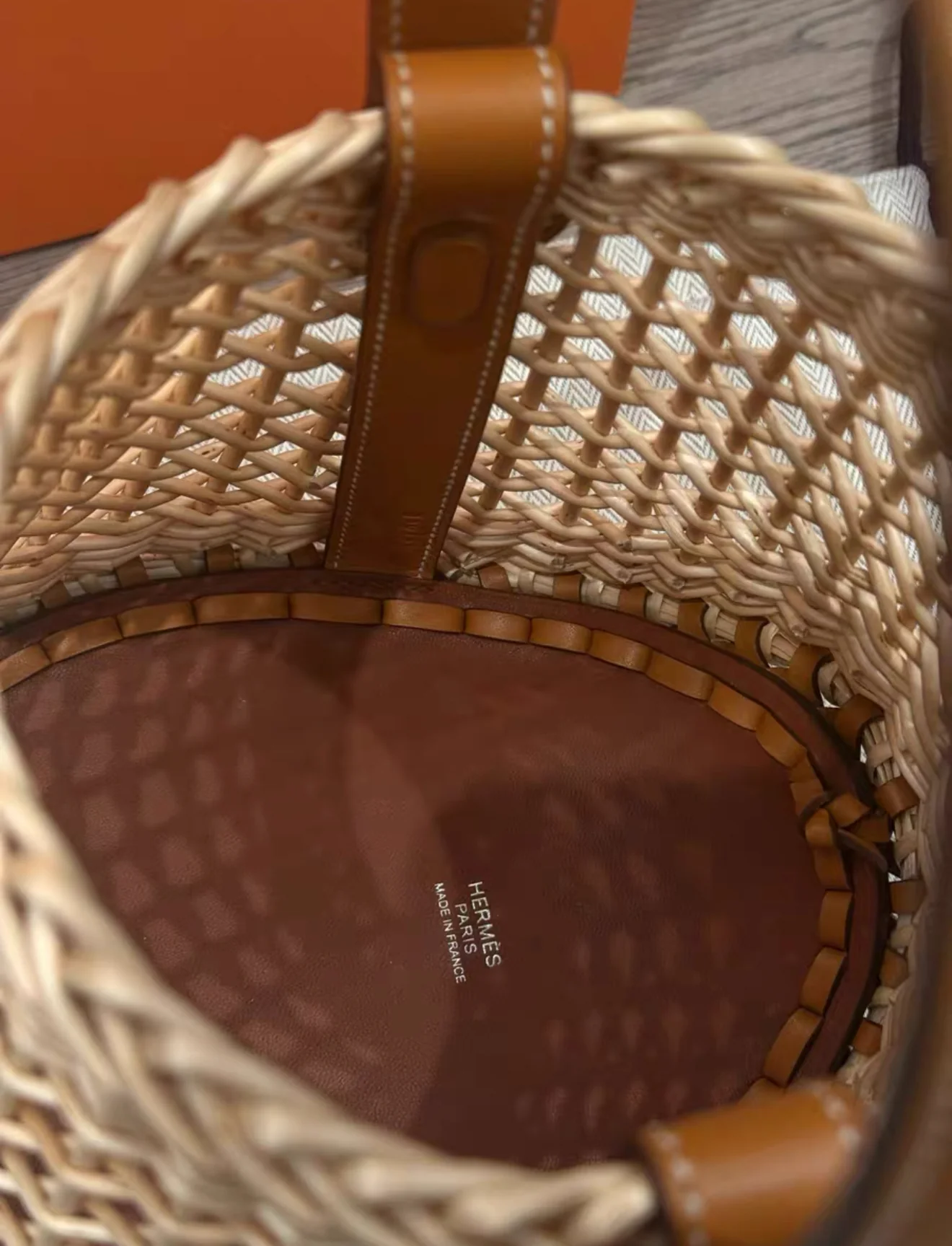 Hermès Naturel and Fauve Butler Wicker Sabot Picnic Bag Palladium Hardware - Image 2