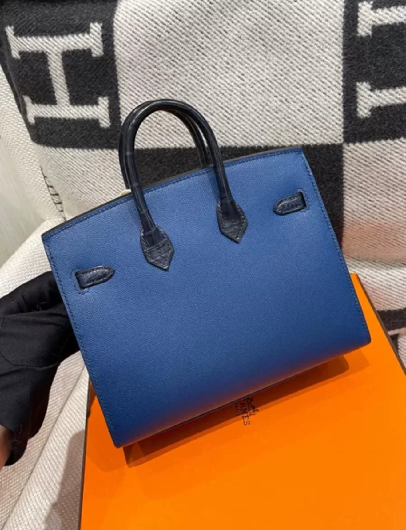 Hermès Night Sac Faubourg Birkin 20 Bleu Marine Matte Alligator Palladium Hardware - Image 4