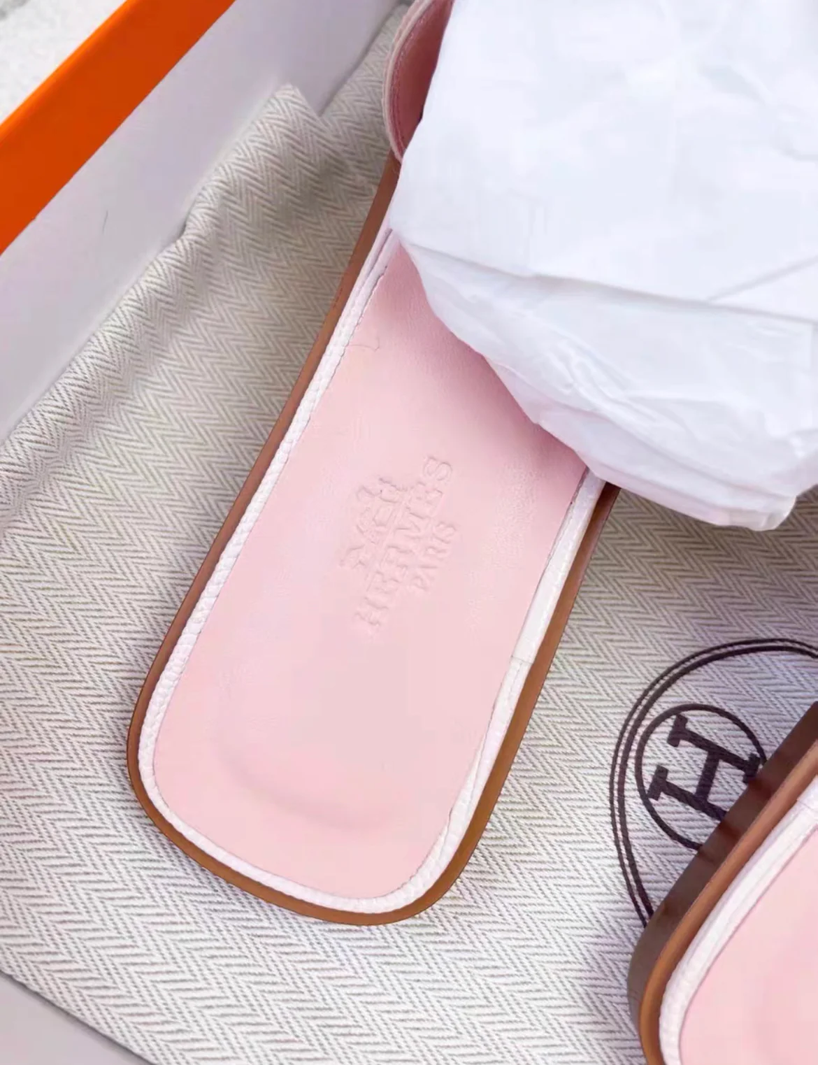Hermès Oran 37 Hermes Pink Lizard Sandals - Image 3