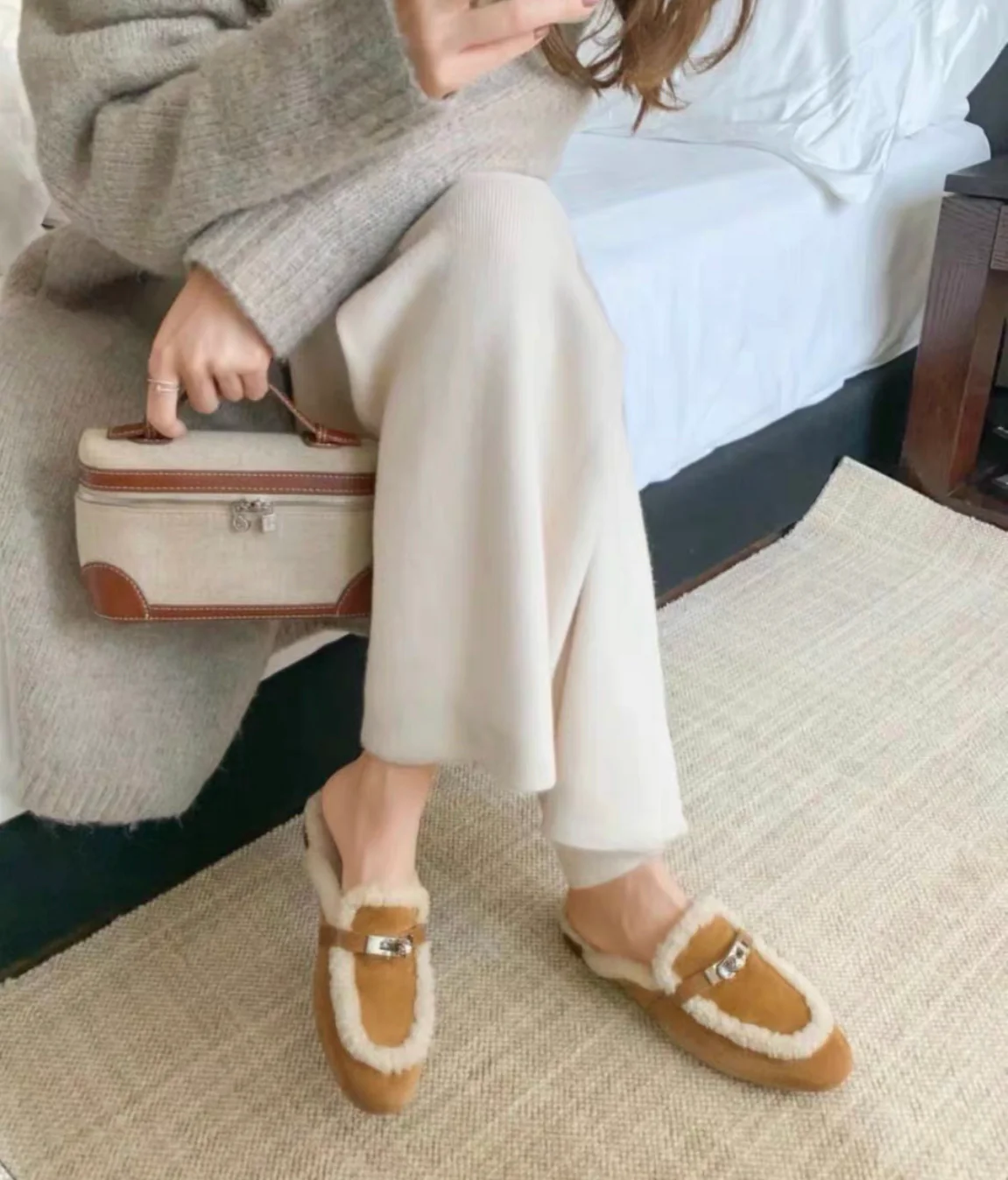Hermes Oz Mule in Suede Natural Shearling Silver Kelly Buckle Size 38 - Image 6